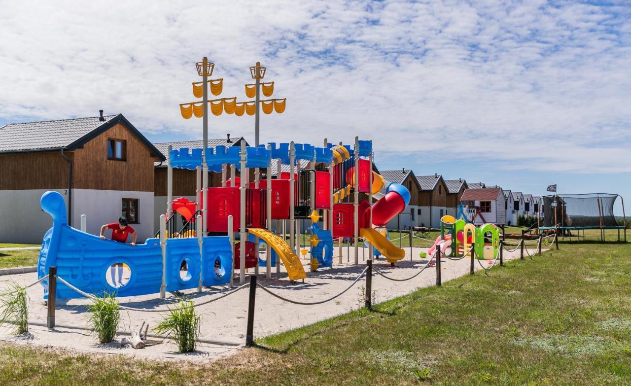 Domki Letniskowe Jastrzebia Park Jastrzębia Góra 外观 照片