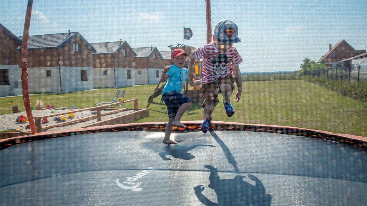Domki Letniskowe Jastrzebia Park Jastrzębia Góra 外观 照片